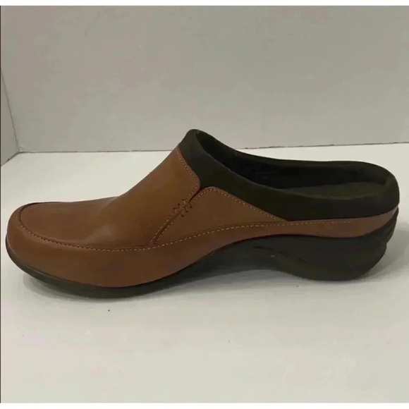 Hush Puppies Brown Tan Women Genuine Leather Epic Clogs Size 10. - Picture 7 of 13